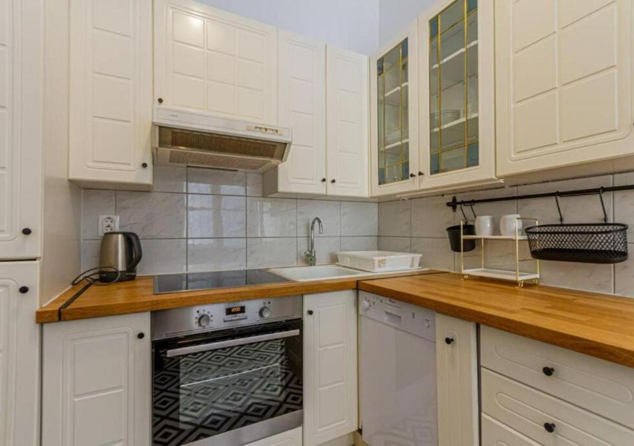 Luxury Apartment By The Famous Vaci Street บูดาเปสต์ ภายนอก รูปภาพ