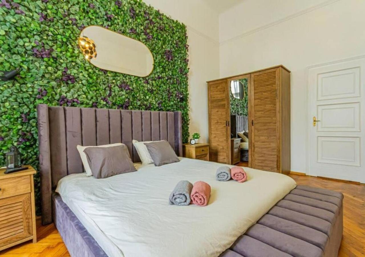 Luxury Apartment By The Famous Vaci Street บูดาเปสต์ ภายนอก รูปภาพ